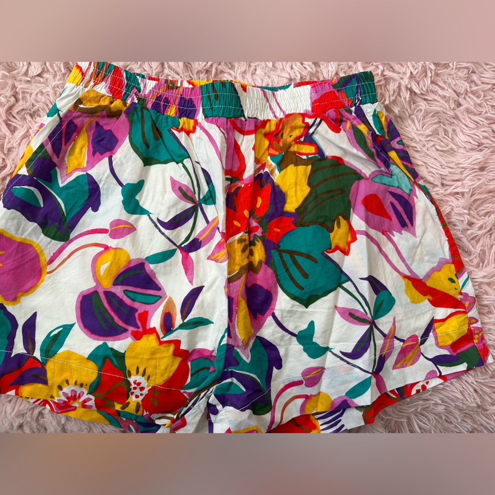 Brand new with tags floral Entro shorts